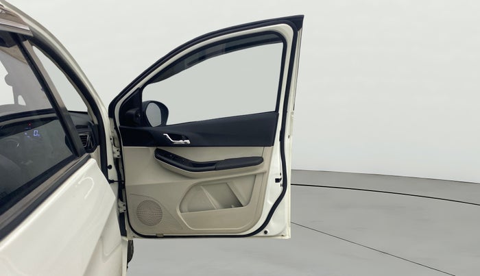 2024 Tata Tiago  XZA Plus CNG, CNG, Automatic, 18,522 km, RHS Front Door