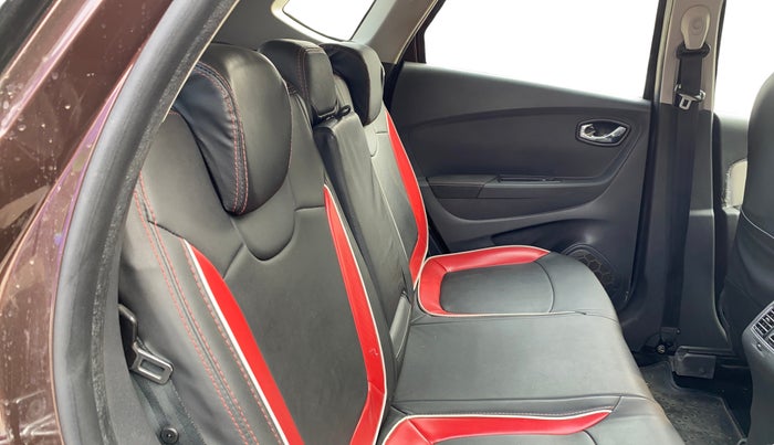 2018 Renault Captur RXT PETROL, Petrol, Manual, 1,45,141 km, Right Side Rear Door Cabin
