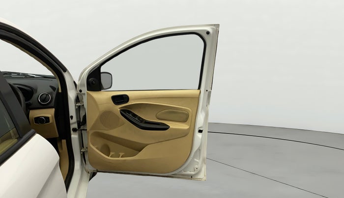 2016 Ford Figo Aspire TITANIUM 1.2 PETROL, Petrol, Manual, 62,201 km, RHS Front Door