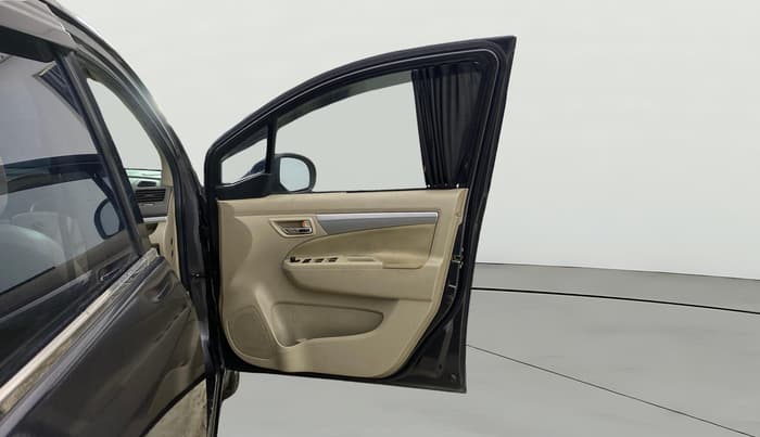 2018 Maruti Ertiga VXI CNG, CNG, Manual, 85,182 km, RHS Front Door