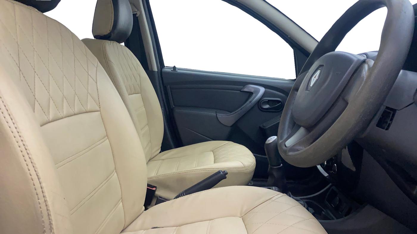 2015 Renault Duster 85 PS RXE DIESEL, Diesel, Manual, 77,065 km, Right Side Front Door Cabin