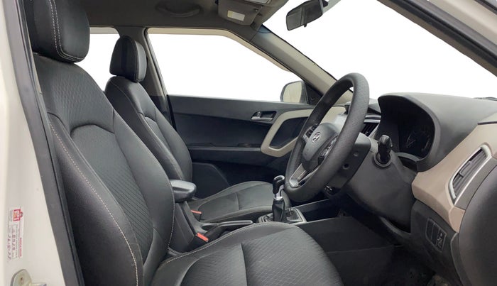 2016 Hyundai Creta SX PLUS 1.6 PETROL, Petrol, Manual, 84,413 km, Right Side Front Door Cabin