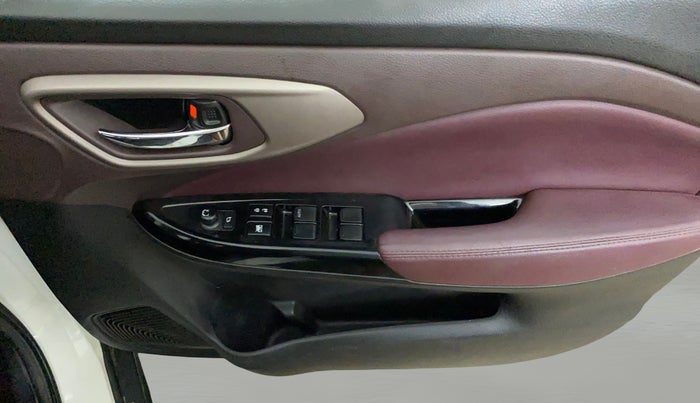 2023 Maruti FRONX DELTA PLUS 1.2L AGS, Petrol, Automatic, 56,789 km, Driver Side Door Panels Control