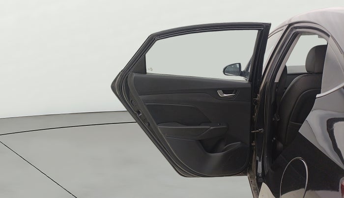 2022 Hyundai Verna SX (O) 1.0 TURBO DCT, Petrol, Automatic, 41,686 km, LHS Rear Door