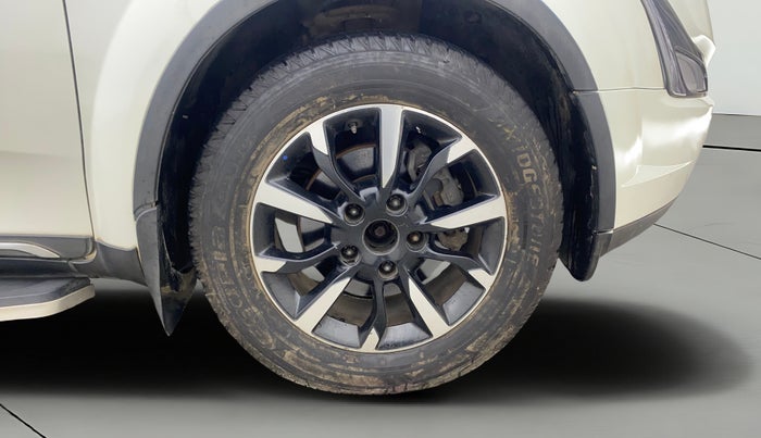 2019 Mahindra XUV500 W11, Diesel, Manual, 69,786 km, Right Front Wheel