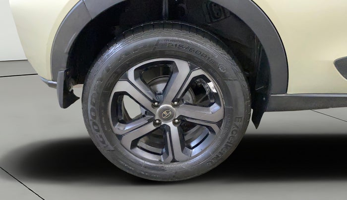 2022 Tata NEXON XZA PLUS (PREMIUM) KAZIRANGA PETROL, Petrol, Automatic, 32,262 km, Right Rear Wheel