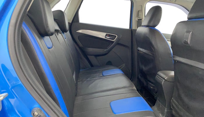 2016 Maruti Vitara Brezza ZDI PLUS DUAL TONE, Diesel, Manual, 85,011 km, Right Side Rear Door Cabin