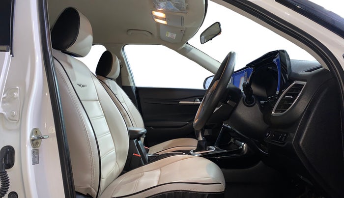 2022 KIA SELTOS HTK PLUS 1.5, Petrol, Manual, 13,589 km, Right Side Front Door Cabin