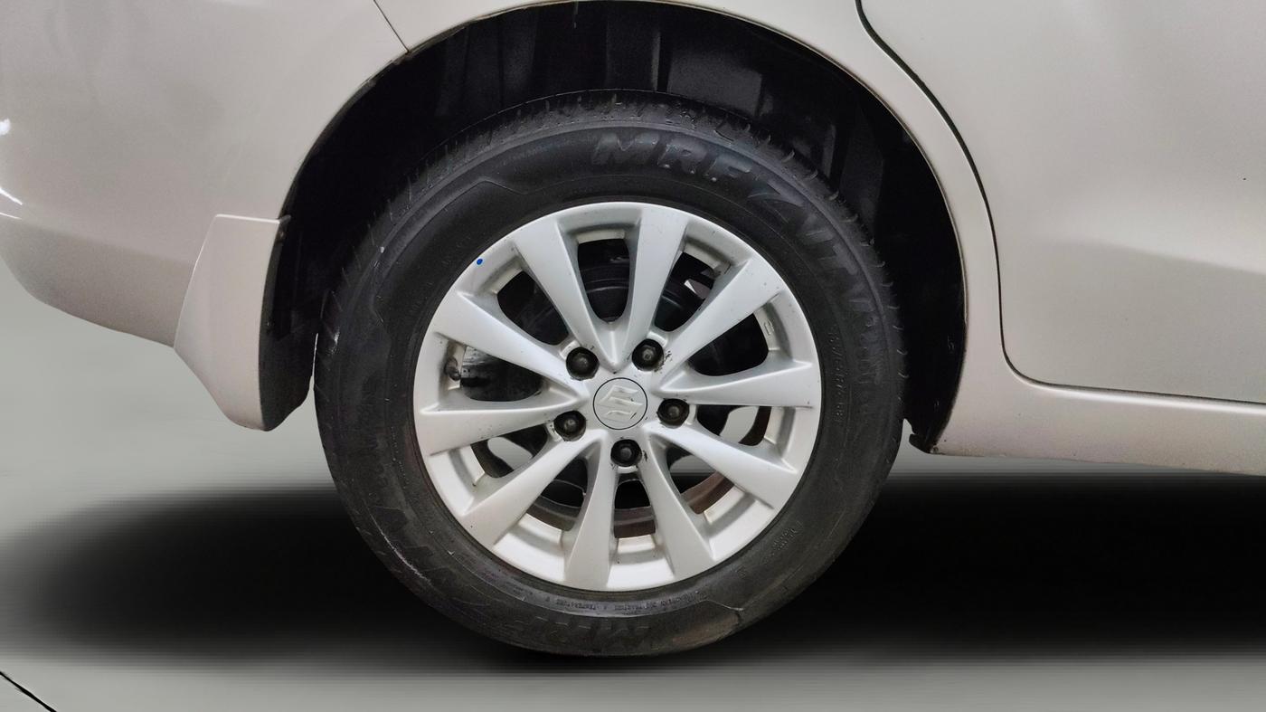 2013 Maruti Ertiga ZXI, Petrol, Manual, 59,431 km, Right Rear Wheel