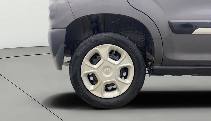 2023 Maruti S PRESSO VXI S-CNG, CNG, Manual, 46,557 km, Right Rear Wheel