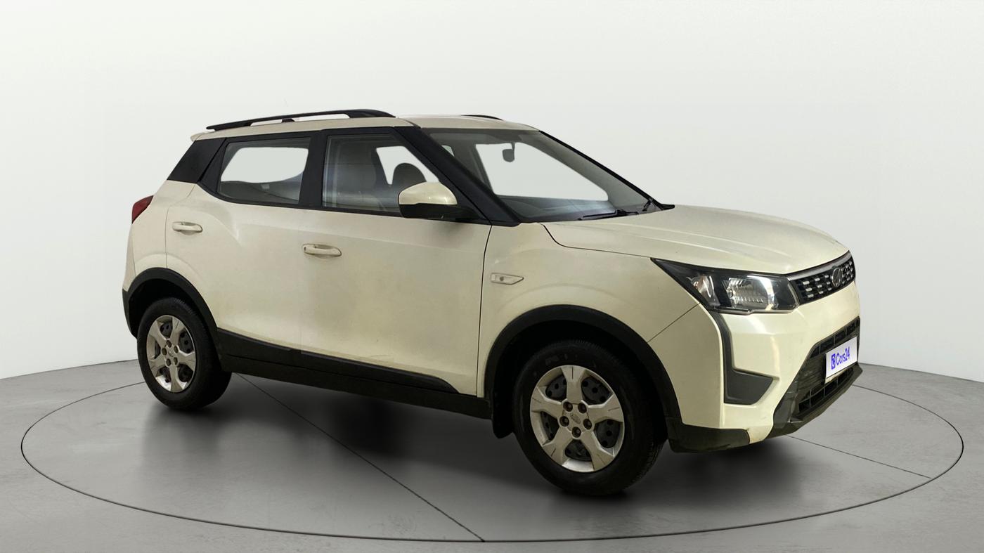2019 Mahindra XUV300 W6 1.2 PETROL, Petrol, Manual, 47,903 km, Right Front Diagonal
