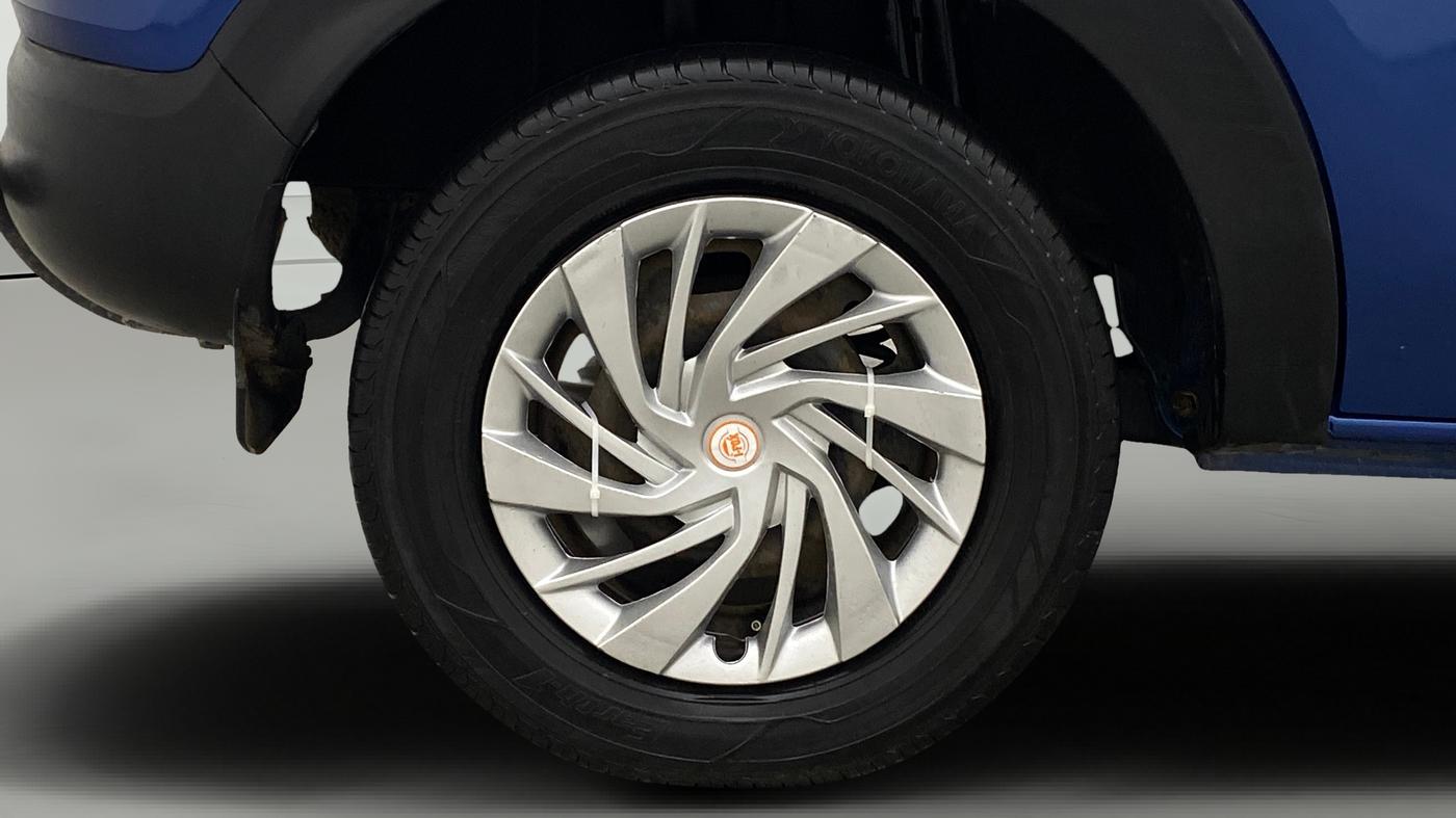 2022 Renault TRIBER RXT, Petrol, Manual, 87,266 km, Right Rear Wheel