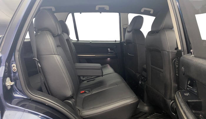 2017 Tata Hexa XT 4X4 7 STR, Diesel, Manual, 76,356 km, Right Side Rear Door Cabin