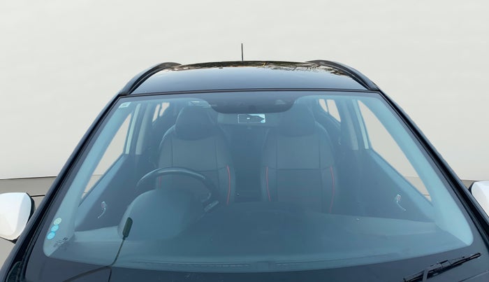 2018 Hyundai Grand i10 SPORTZ 1.2 KAPPA VTVT DUAL TONE, Petrol, Manual, 1,19,801 km, Front Windshield