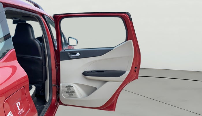 2020 Renault TRIBER RXZ AMT, Petrol, Automatic, 32,819 km, RHS Rear Door