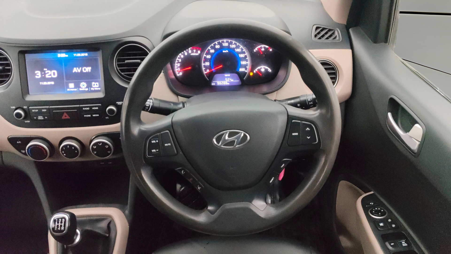 camera-Steering-Wheel-Close-Up