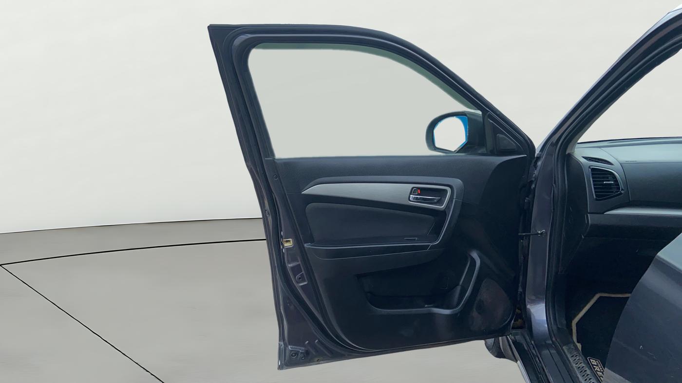 2018 Maruti Vitara Brezza ZDI PLUS AMT, Diesel, Automatic, 1,37,417 km, LHS Front Door