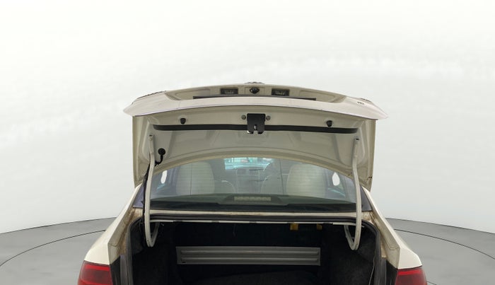 2014 Volkswagen Vento HIGHLINE PETROL AT, Petrol, Automatic, 42,796 km, Boot Door Open