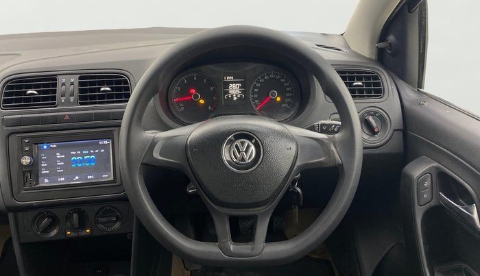 2018 Volkswagen Ameo TRENDLINE 1.0L, CNG, Manual, 1,32,995 km, Steering Wheel Close Up