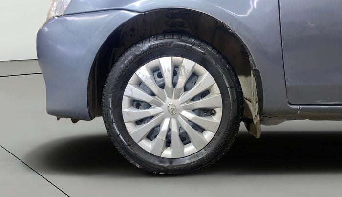 2015 Toyota Etios GD, Diesel, Manual, 1,09,045 km, Left Front Wheel