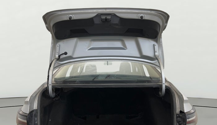 2022 Volkswagen VIRTUS COMFORTLINE TSI 1.0 MT, Petrol, Manual, 47,306 km, Boot Door Open