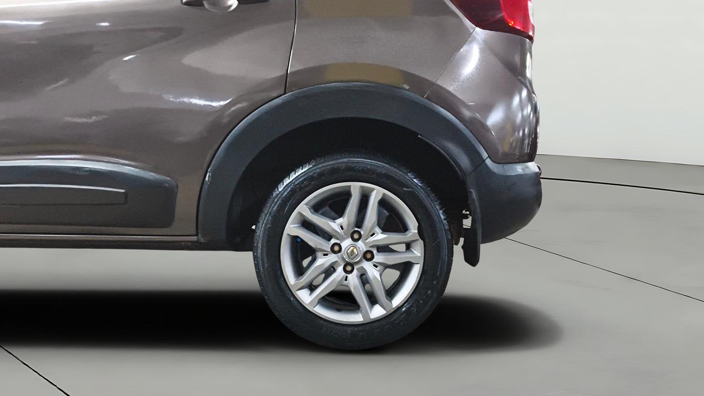 2021 Renault TRIBER RXZ, Petrol, Manual, 51,749 km, Left Rear Wheel