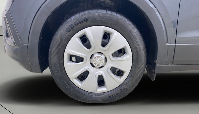 2022 Skoda KUSHAQ ACTIVE 1.0L TSI MT, Petrol, Manual, 37,190 km, Left Front Wheel