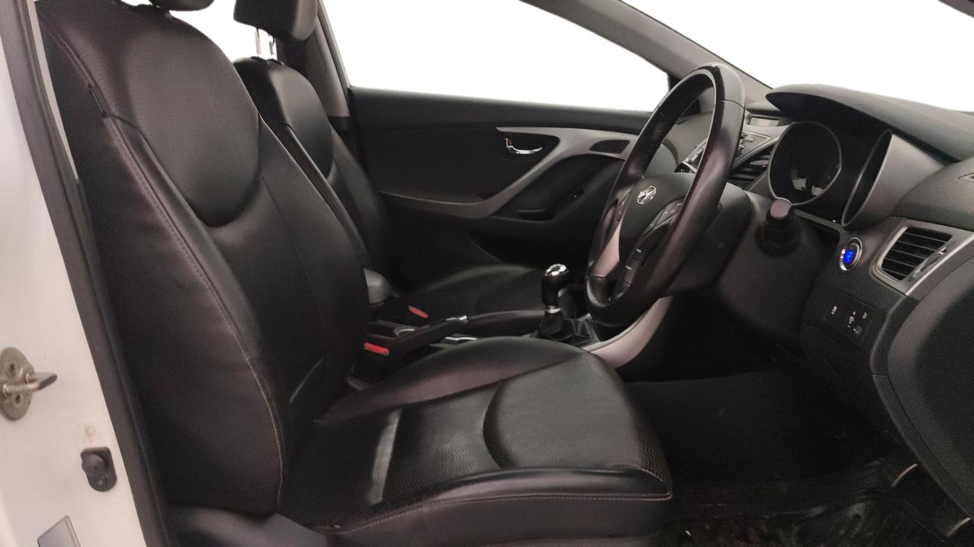 2016 Hyundai New Elantra 2.0 SX MT PETROL, Petrol, Manual, 56,480 km, Right Side Front Door Cabin
