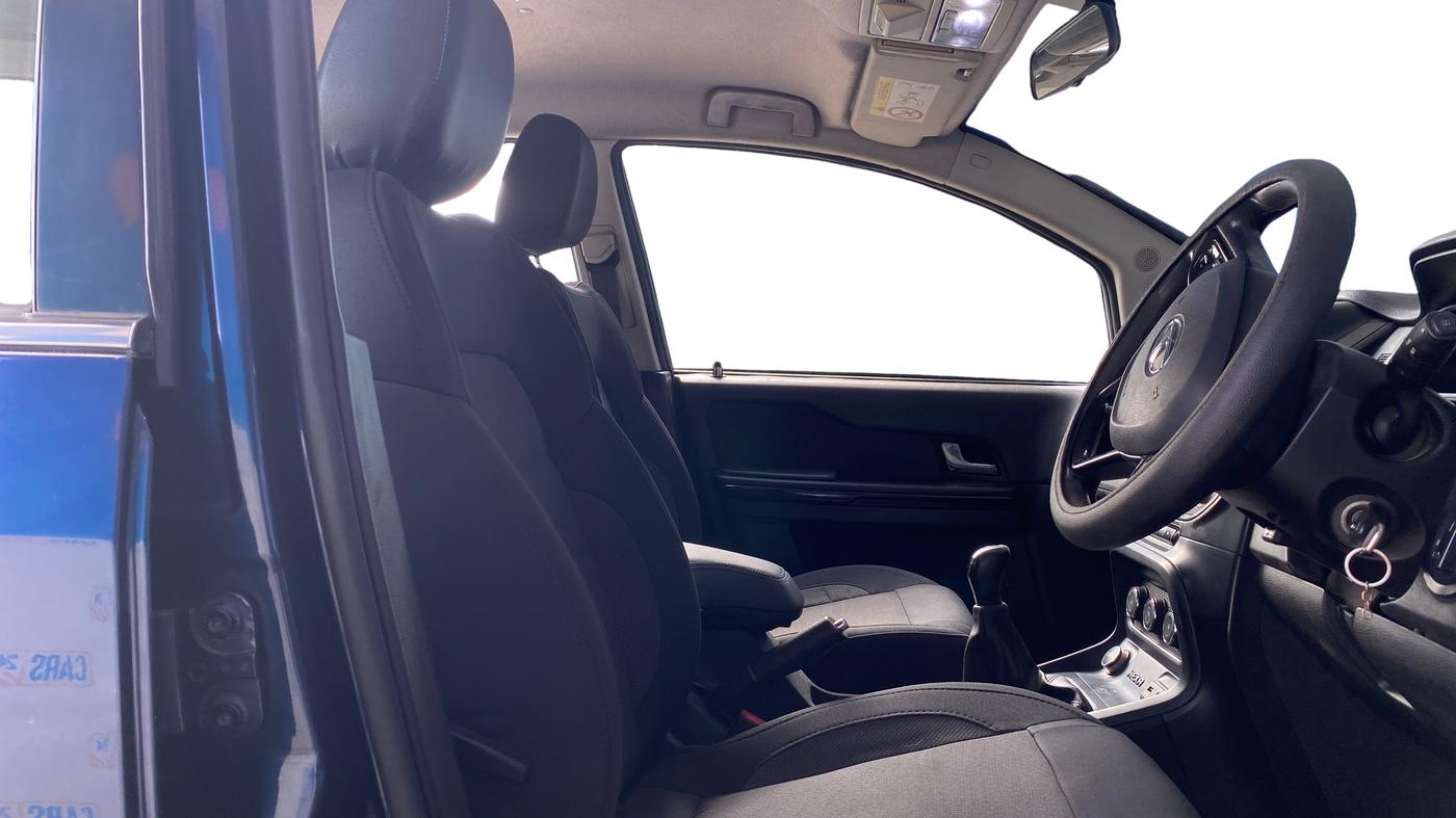 2018 Tata Hexa XE 4X2 7 STR, Diesel, Manual, 1,11,625 km, Right Side Front Door Cabin