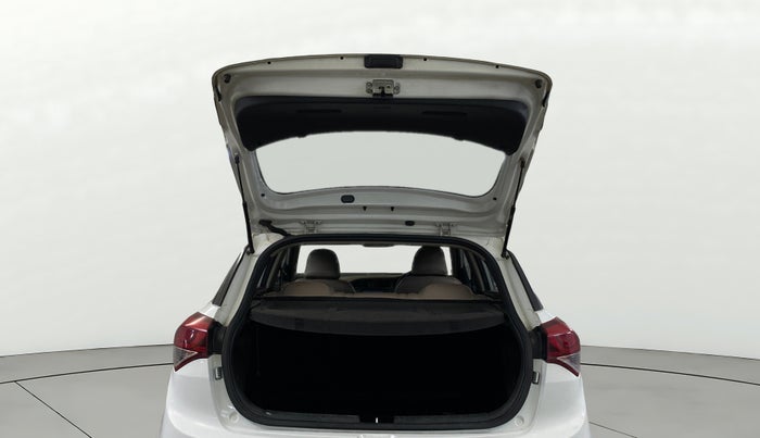 2017 Hyundai Elite i20 ASTA 1.2, Petrol, Manual, 47,311 km, Boot Door Open