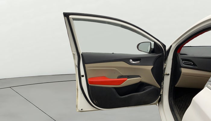 2022 Hyundai Verna SX (O)1.5 VTVT, CNG, Manual, 60,708 km, LHS Front Door