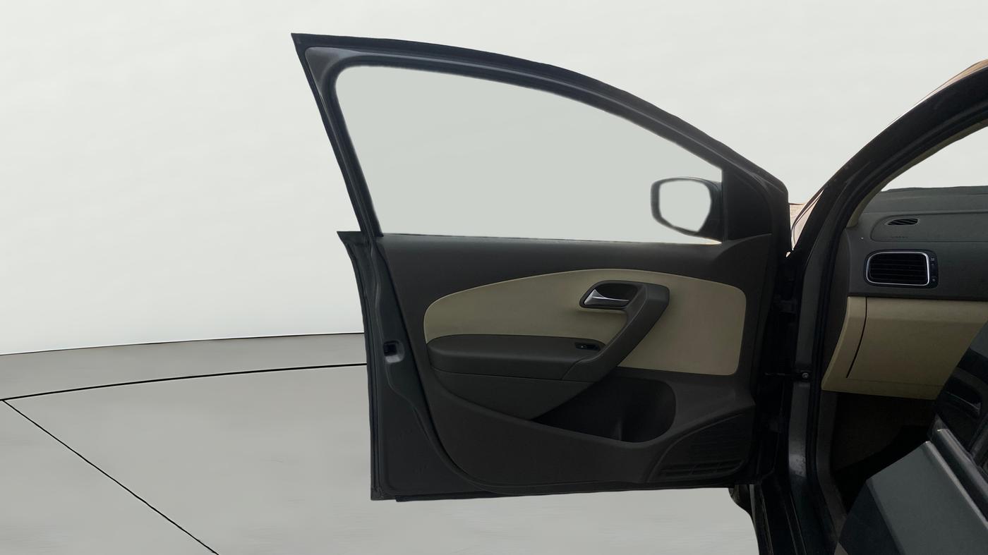 2014 Volkswagen Vento HIGHLINE PETROL AT, Petrol, Automatic, 93,694 km, LHS Front Door