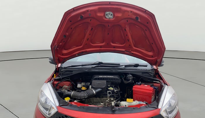 2017 Tata Tiago XZ PETROL, Petrol, Manual, 31,229 km, Open Bonet