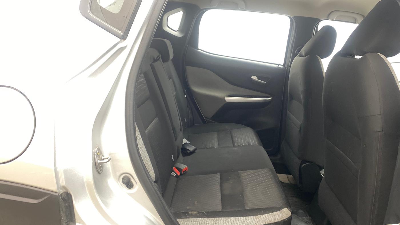 2024 Nissan MAGNITE XV AMT EZ Shift DT, Petrol, Automatic, 49,340 km, Right Side Rear Door Cabin