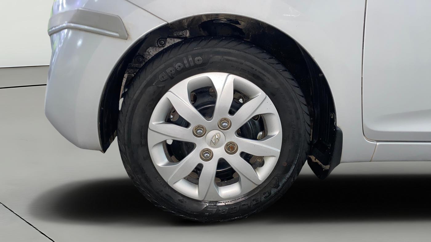 2014 Hyundai Eon MAGNA +, Petrol, Manual, 14,123 km, Left Front Wheel