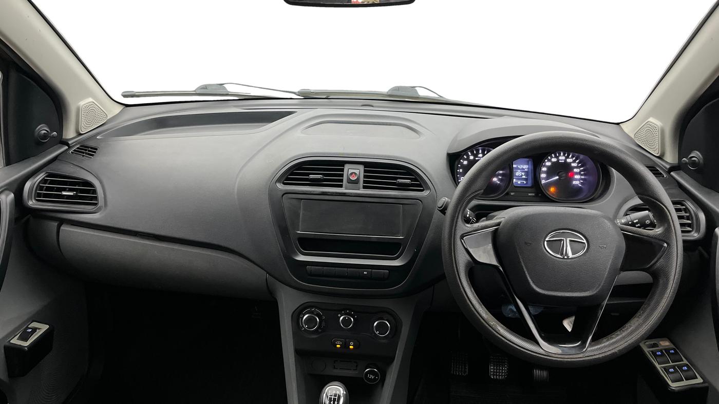 2017 Tata TIGOR XE PETROL, Petrol, Manual, 43,406 km, Dashboard