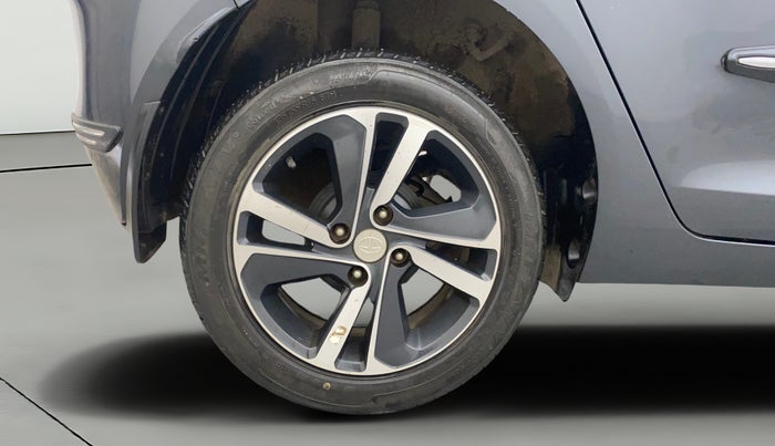 2021 Tata ALTROZ XZ PETROL, Petrol, Manual, 54,543 km, Right Rear Wheel