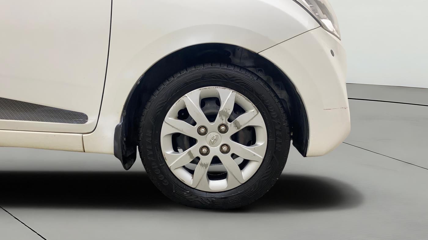 2017 Hyundai Eon MAGNA +, Petrol, Manual, 62,400 km, Right Front Wheel