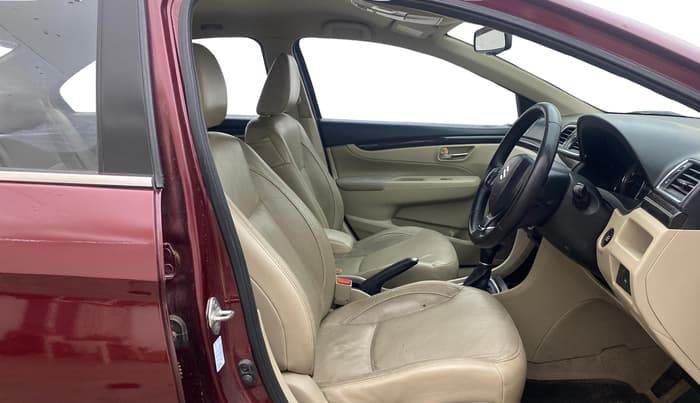 2017 Maruti Ciaz ALPHA  AT 1.4  PETROL, Petrol, Automatic, 1,24,569 km, Right Side Front Door Cabin