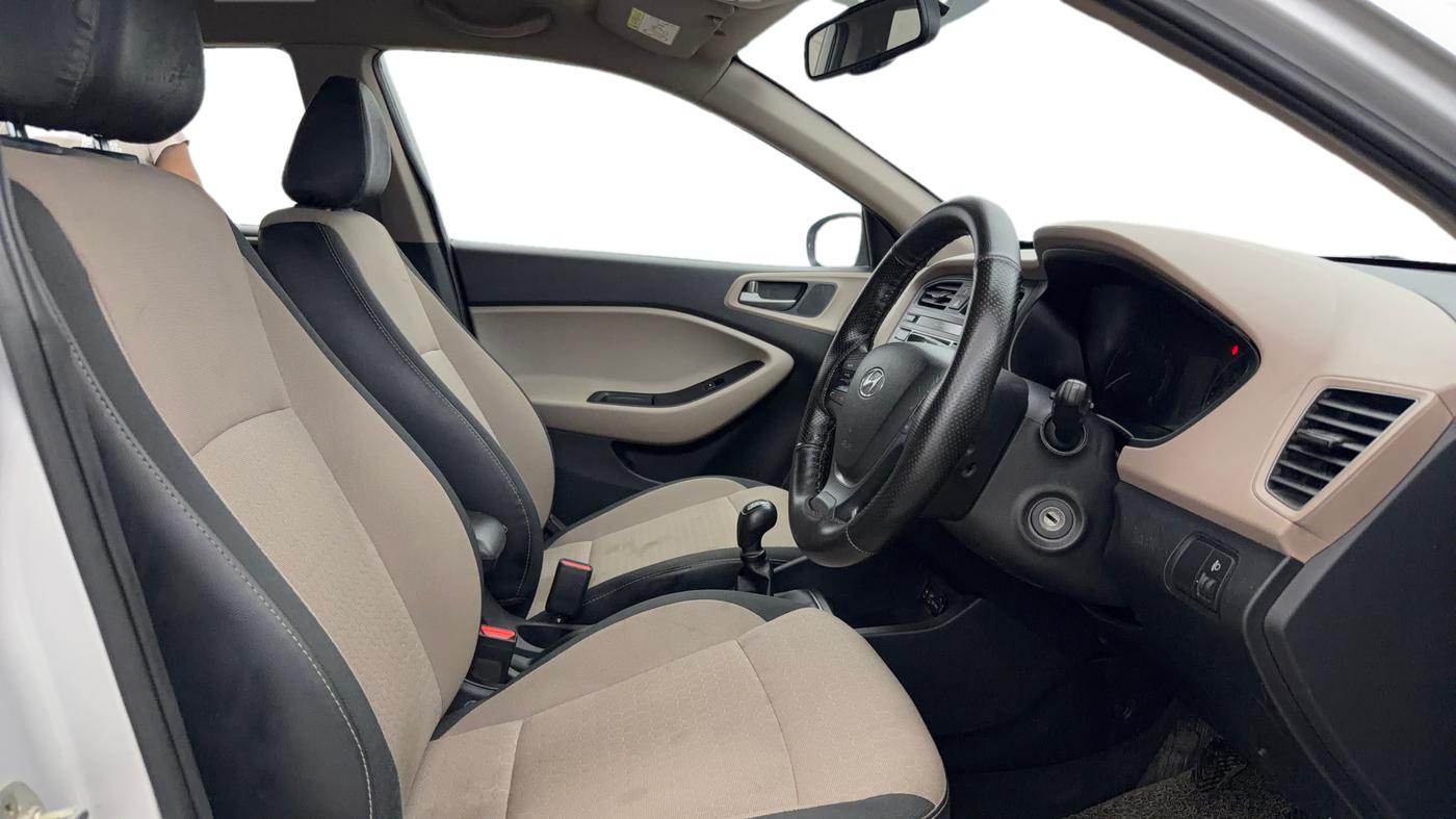 2016 Hyundai Elite i20 SPORTZ 1.2, Petrol, Manual, 60,316 km, Right Side Front Door Cabin