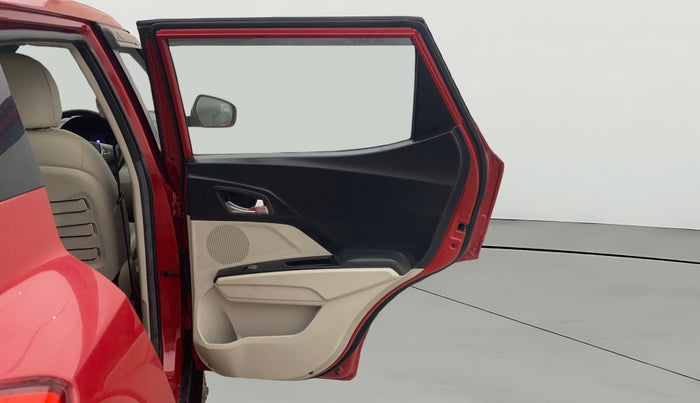 2021 Mahindra XUV300 W8 (O) 1.2 PETROL AMT, Petrol, Automatic, 59,338 km, RHS Rear Door