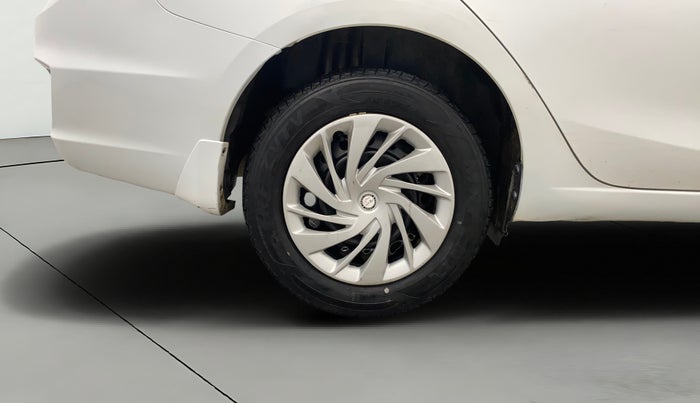 2016 Maruti Ciaz VXI, Petrol, Manual, 71,279 km, Right Rear Wheel