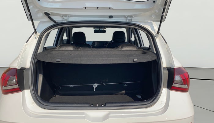 2024 Hyundai NEW I20 Sportz (O) 1.2, Petrol, Manual, 11,965 km, Boot Open Zoomed View