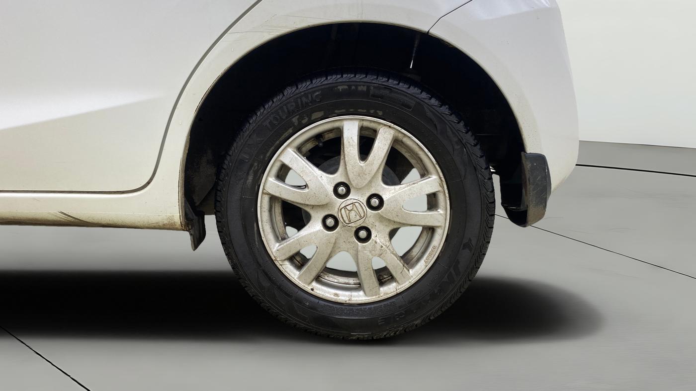 2015 Honda Brio VX AT, Petrol, Automatic, 56,639 km, Left Rear Wheel