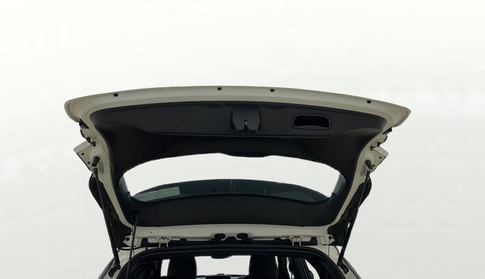 2022 Jeep Compass MODEL S (O) 1.4 PETROL DCT, Petrol, Automatic, 17,591 km, Boot Door Open