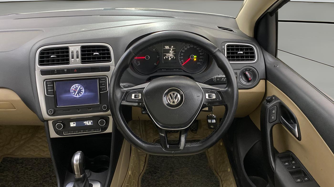2017 Volkswagen Ameo HIGHLINE DSG 1.5 DIESEL , Diesel, Automatic, 1,47,402 km, Steering Wheel Close Up