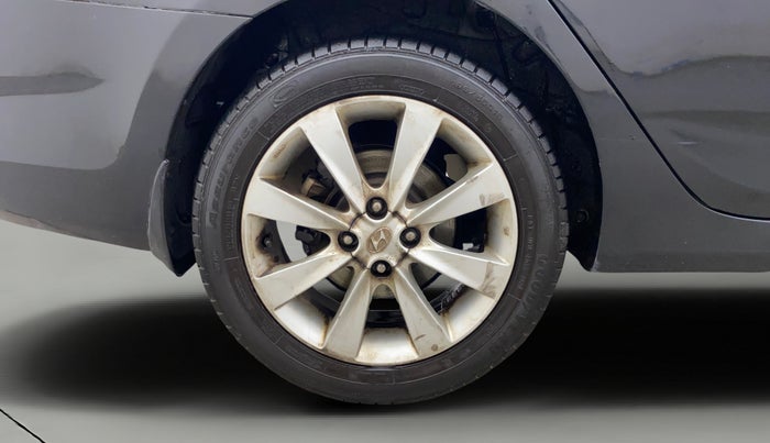 2012 Hyundai Verna FLUIDIC 1.6 VTVT SX, Petrol, Manual, 98,680 km, Right Rear Wheel