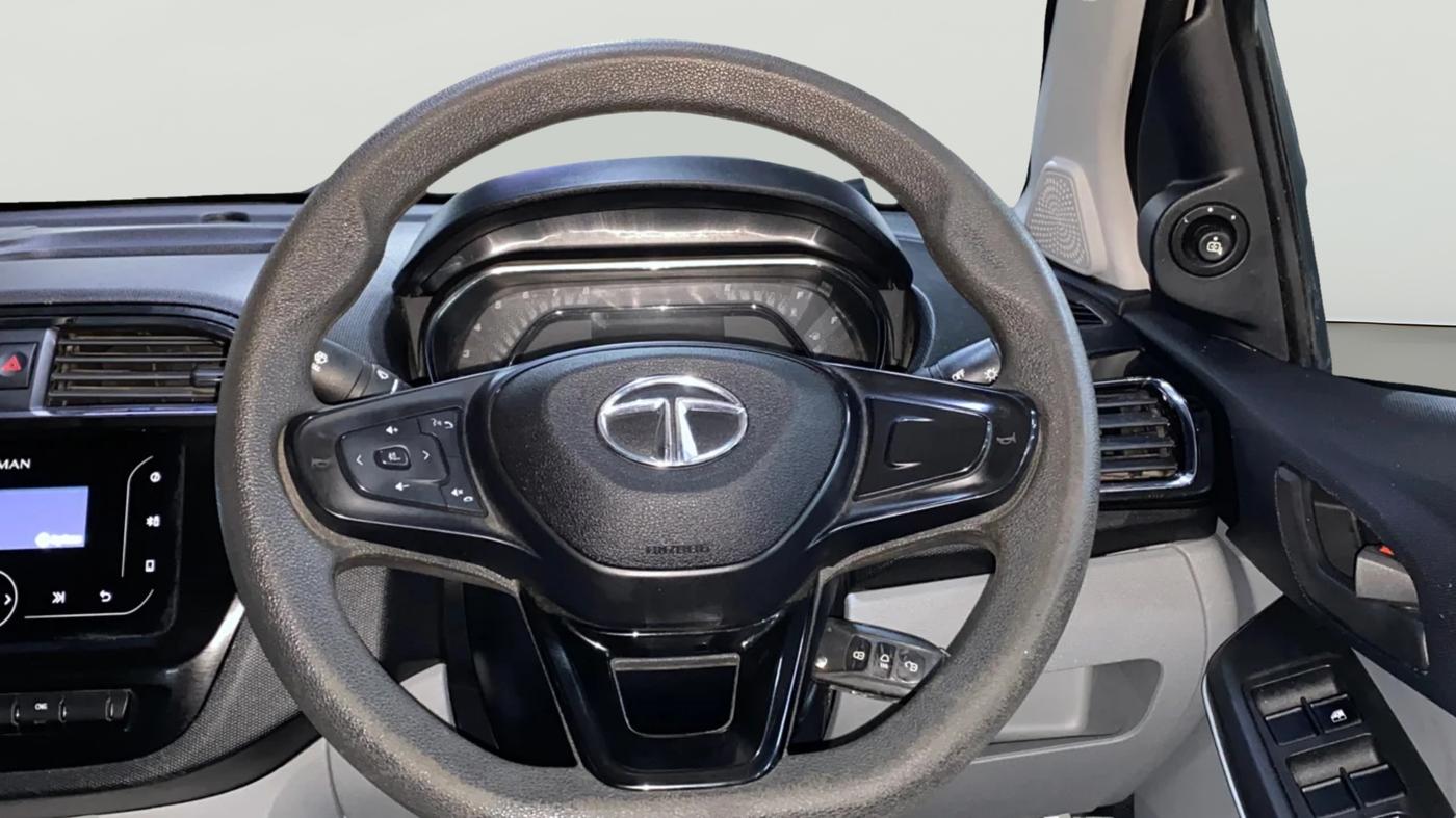 2022 Tata Tiago XT CNG, CNG, Manual, 14,186 km, Steering Wheel Close Up
