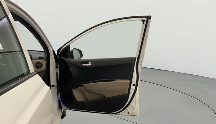 2017 Hyundai Grand i10 SPORTZ 1.2 KAPPA VTVT, CNG, Manual, 98,385 km, RHS Front Door