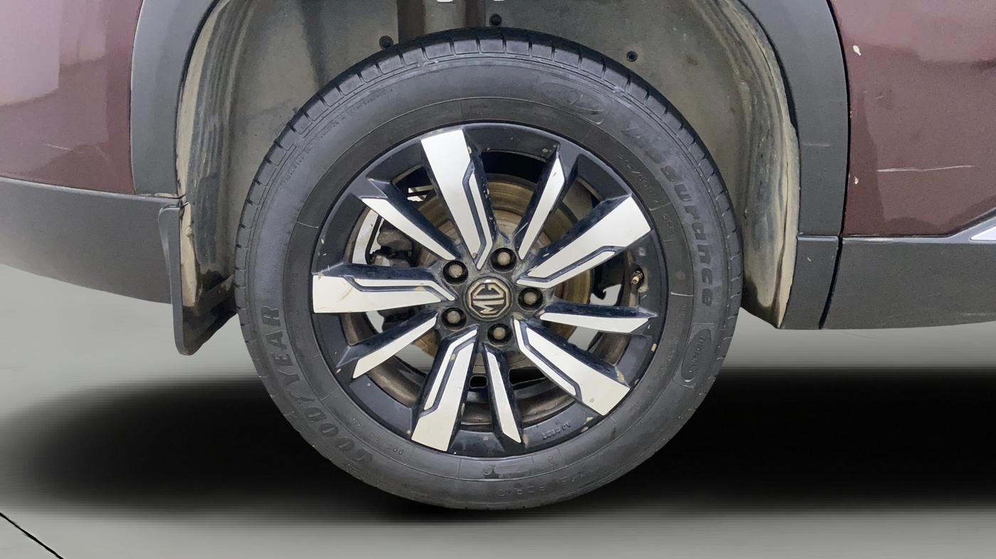 2020 MG HECTOR PLUS SHARP 2.0 DIESEL TURBO MT 6-STR, Diesel, Manual, 64,684 km, Right Rear Wheel